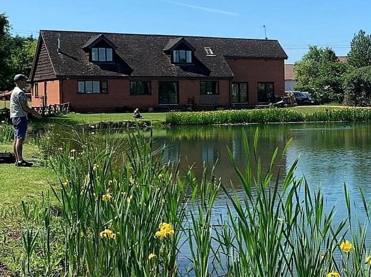 Bransford Farm Fishery & B & B Buitenkant foto